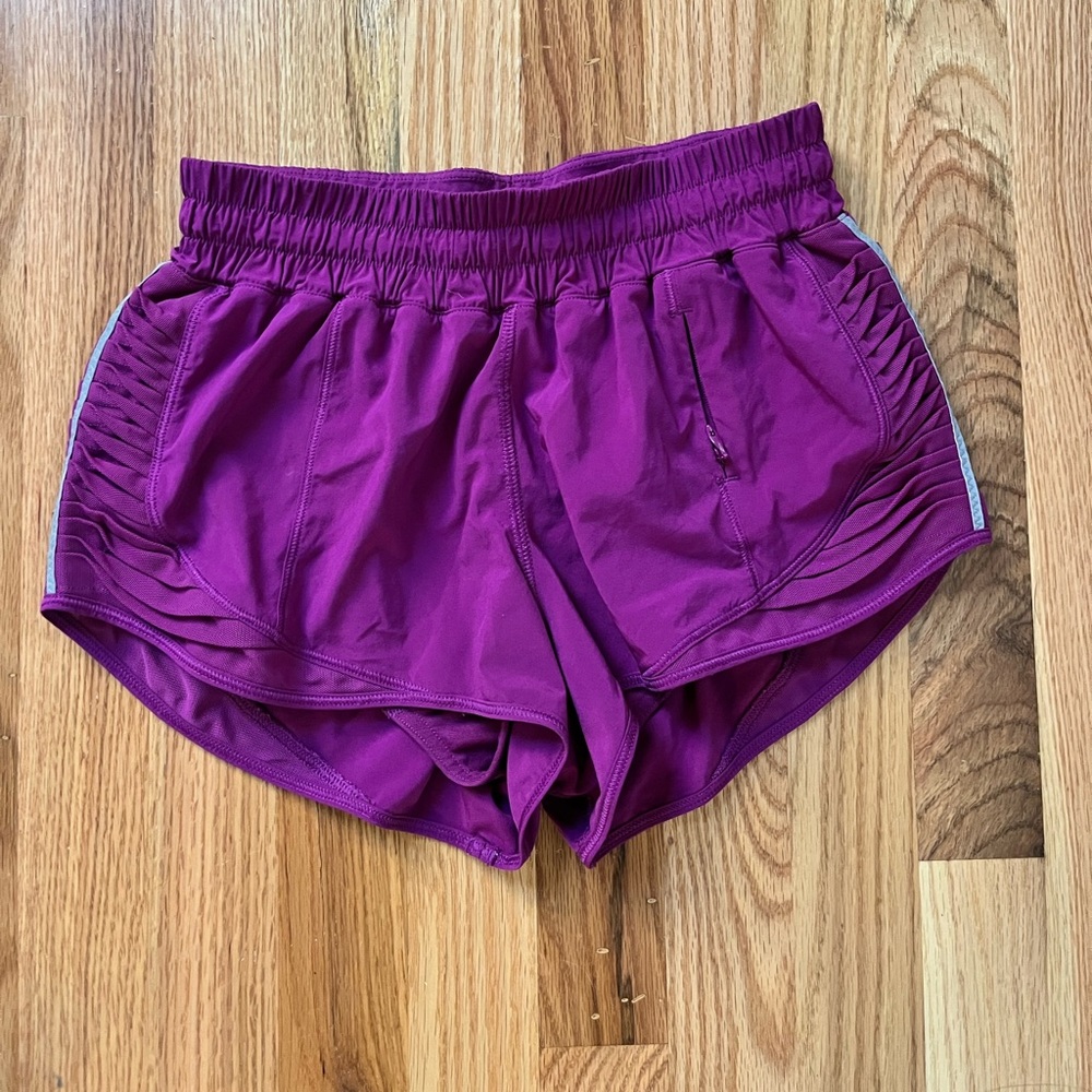 Lululemon Run Speed short with side ruching (2.5 inch) PURPLE Size 6